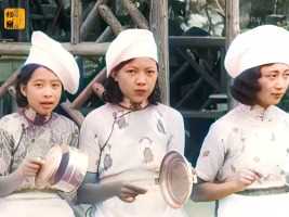 1933年上海，沪江大学一年级女生演奏录像，使用厨具合奏