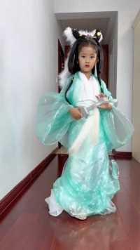 1028塑料袋装扮儿童版碧游仙子！#原创视频 #西游记后传 #碧游仙子  