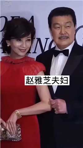 有一种爱情叫#赵雅芝和#黄锦燊 75岁还能把68岁宠成公主，走到哪都全程呵护陪伴，小时候看的白娘子有多少人还记得？#时间对谁下了手.