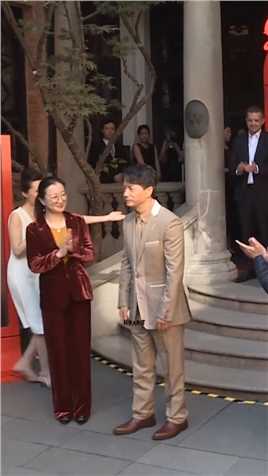 与妻子#王瑾结婚9年零绯闻，处世低调的#段奕宏靠着精湛的演技给大家带来了众多优秀作品！