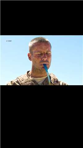 第3集，士兵在沙漠踩中地雷，却又不幸的遇上沙尘暴《亡命雷区》惊悚悬疑