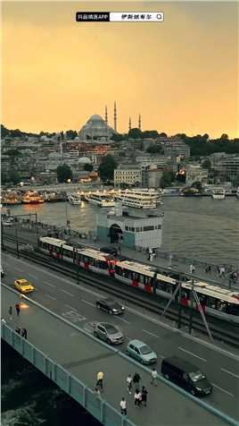 土耳其-伊斯坦布尔，博斯普鲁斯海峡上的古老帝国，那时的名字还叫君士坦丁堡。 