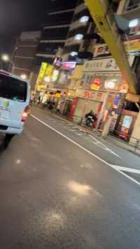 实拍日本街头的一幕……
