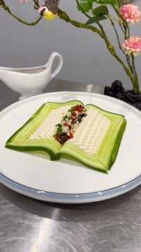 豆腐做出你吃不起的样子！皮蛋豆腐书本创意盘饰用心做菜厨师