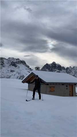 去登高，去望远，去迎接更好的2023。海外生活#看世界#阿尔卑斯山