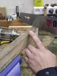 锯木板时总锯偏怎么办？试试这个小方法 #木工装修 #木工 #木工技巧