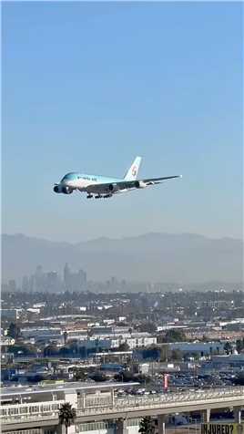 世界上最大的客运飞机，如果全经济舱布局，可乘坐853人。