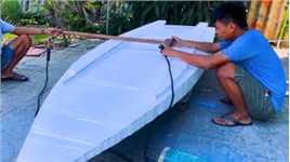 大开眼界！小伙用泡沫板打造出太阳能装置的私人快艇，真是太牛了