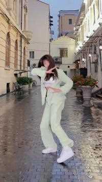 就算下雨也不会阻挡我对舞蹈的热爱#姜涩琪#luckystrike#来跳舞