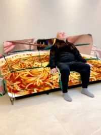 #618天猫才是真的省 新买的投影沙发，睡着真舒服#这操作也是没谁了 #哈哈哈娱乐一下自嗨模式开启 #视频纯属娱乐请勿模仿