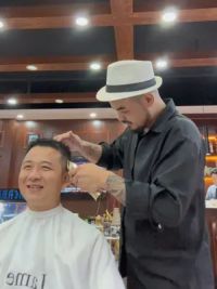 开始剪脑壳了哟！#理发 #专业男士理发馆 #重庆詹姆斯 #让你笑着走出这个理发店 #专业男士理发馆