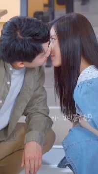 看吴景昊和韩菲拍吻戏的过程，导演怎么说的啊