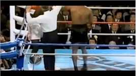 （下）#拳击#泰森 泰森首次出国征战日本，两个回合KO前WBA拳王塔布斯，成功卫冕3条拳王金腰带！