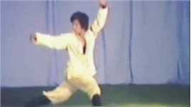 上世纪八十年代著名演员王珏，在台表演醉拳，招式百看不厌