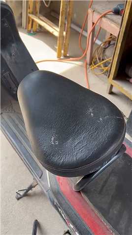 电动车，摩托车座椅破了，或者旧沙发翻新，可以使用这种皮革修补贴