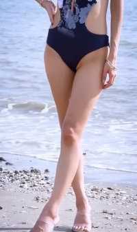 韩国美女模特金佳恩日记 海边近距离高清直拍#气质女神 #完美身材